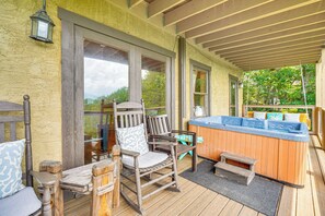 Lower Deck | Hot Tub