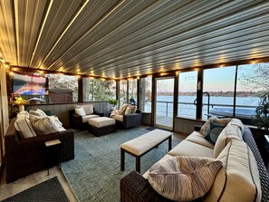 Screened | 50" TV | Lake Views
