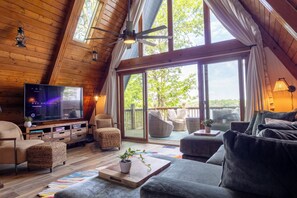 Main level | 65" TV | Lake Views