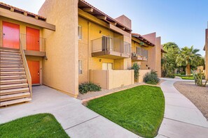 Property Exterior | Single-Story Unit | 2nd-Floor Condo