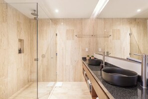 Master Bathroom Located in bedroom #1