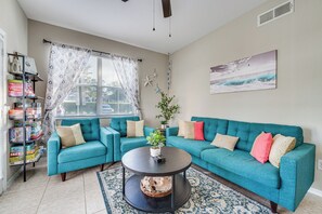 Living Room | Smart TV | Board Games | Free WiFi | 1st Floor