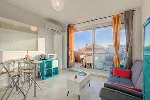 Living and dining room
