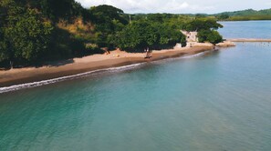 Professor Cove secluded beach 12 minutes away.