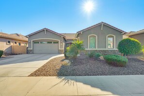 Apartment Exterior | Street Parking (1 Vehicle) | No Driveway or Garage Parking