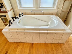 The Sun Room Jetted Tub
