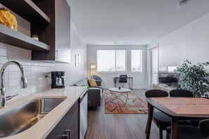 Unit 1: Dining & Kitchen Area