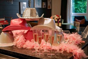 Celebrate in style and comfort! Host the bachelor or bachelorette party of your dreams in our vibrant Nashville Airbnb, where unforgettable moments are just the beginning.