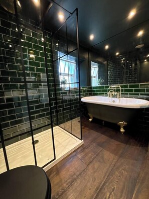 Bathroom (1)