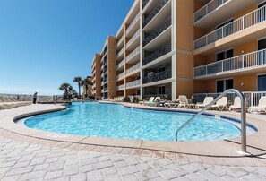 Azure Condominiums - 2 Pools - 2 Hot Tubs