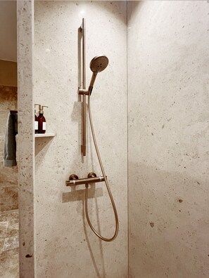 Clochette Gite SalledeBain 2