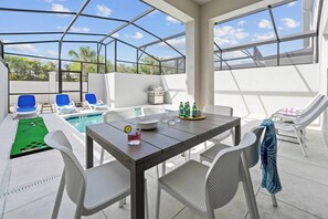 Private Pool & Patio