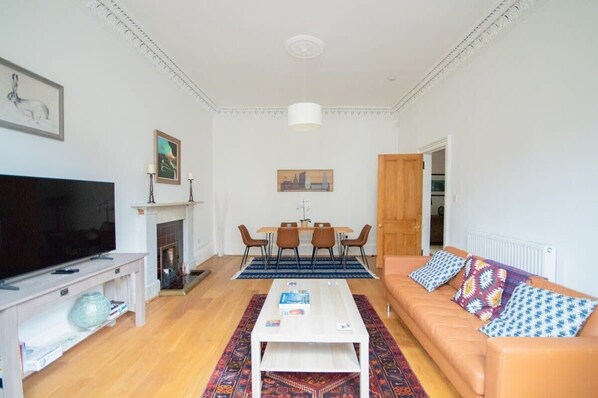 Open plan so you can stay connected