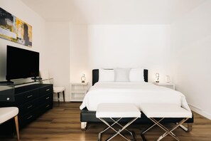 Bedroom 3 with queen bed