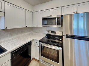 Full Size Kitchen