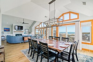 Top Level Dining Area