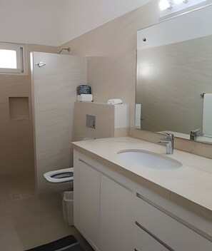 Toilet,Shower
