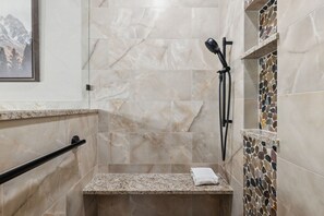 12-web-or-mls-Black Canyon B2-7