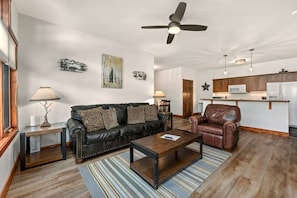 F2 Deluxe Living Room W/Kitchen View