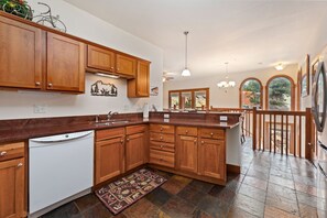 F4 Kitchen
