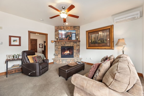 F4 Living Room