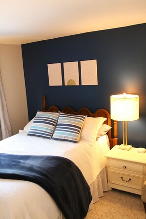 Second bedroom with full size bed