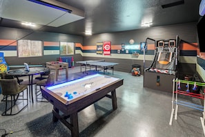 Spielezimmer
