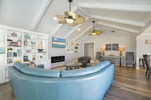Sheer Bliss - Beautiful Gulf Pines Vacation Rental Beach House with Private Pool, Spa Tub, and Gulf Views in Miramar Beach, Florida - Five Star Properties Destin/30A