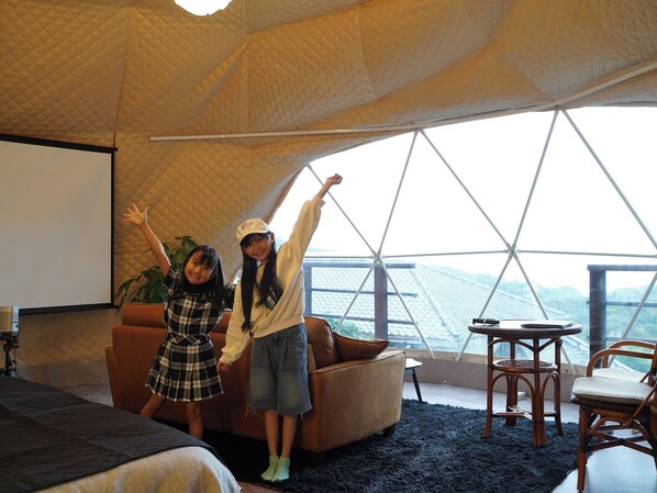 ・[Dome Tent E] Fully equipped with air conditioning, heating, Wi-Fi, humidifiers, air purifiers, etc.