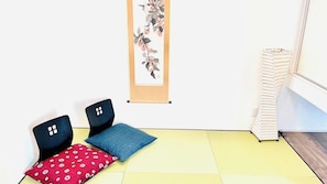 Japanese-style room