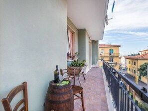 Plant, Building, Table, Wood, Cloud, Houseplant, Sky, Chair, Window, Flowerpot