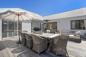Outdoor Entertaining