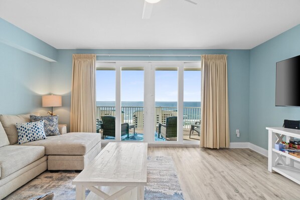 Laketown Wharf Rental 1518