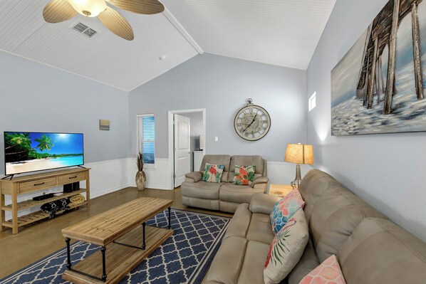 Living Area - Relaxation station in Paradise Pier