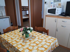 Dineren in de kamer