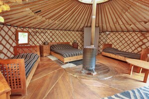 Yurt (1)
