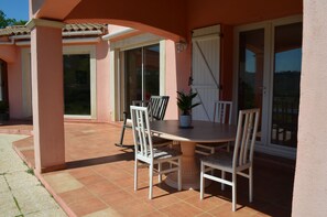 Espace repas exterieur
