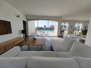 Living room (1)