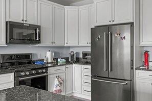 Fully equipped kitchen