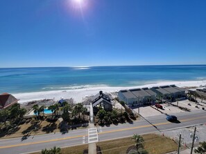 Emerald Shores - Private beach and snack bar pavilion