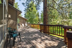Outdoor seating in the patio