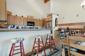 Bar Area and Dinning Room