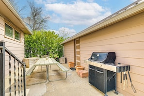 Patio | Gas Grill