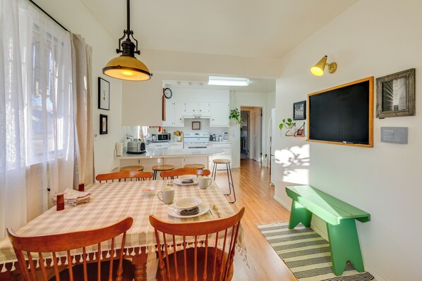 Conrad Vacation Rental | 2BR | 1BA | 3 Steps to Enter | 1,000 Sq Ft