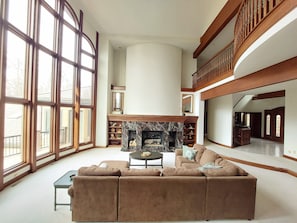 Main Living Room (2)