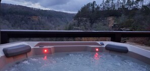 5-6 person Hot Tub