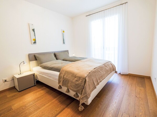 Meubles, Propriété, Bâtiment, Confort, Bois, Fenêtre, Cadre De Lit, Design Intérieur, Sol