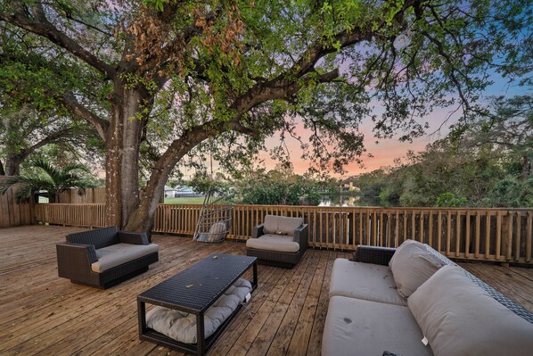 Welcome to Jungle Nook! This beautiful home with a dreamy outdoor oasis is about to become your favorite vacation home in Sunny Sarasota!