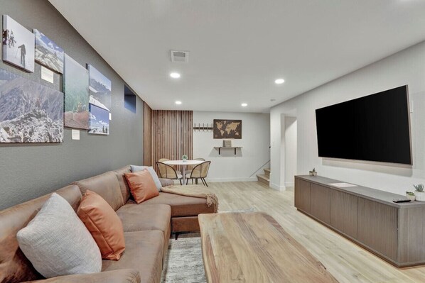 Living room with 65" Smart TV