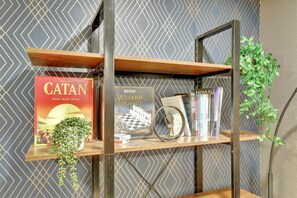 Games: Catan, Chess, Monopoly, Connect 4